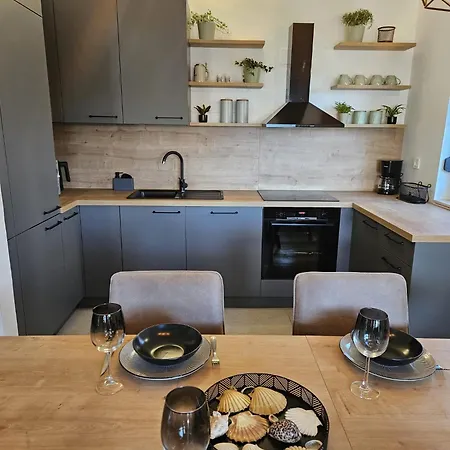 House Roko By The Sea بيت للعطل